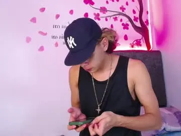 courtney981 – webcam model profile photo Image 4