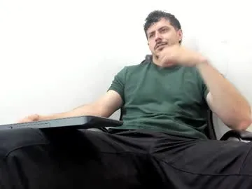 SashaVaughn – webcam model profile photo Image 3