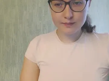 British_EmJess – webcam model profile photo Image 18