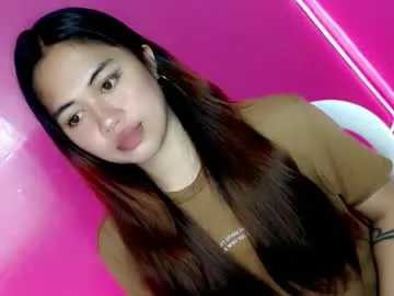 UKRaunchyRobyn – webcam model profile photo Image 4