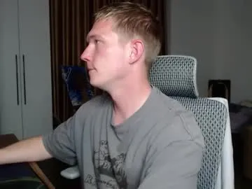 paroncho – webcam model profile photo Image 14