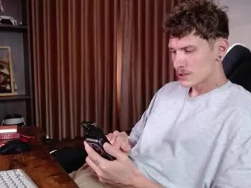 paroncho – webcam model profile photo Image 7