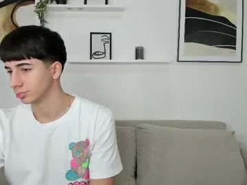 British_EmJess – webcam model profile photo Image 9