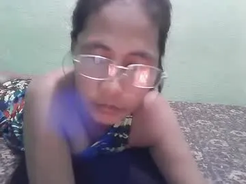 hotladypinay32 – webcam model profile photo