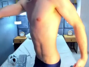 max04 – webcam model profile photo Image 12