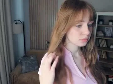 Alenushka888 – webcam model profile photo Image 2