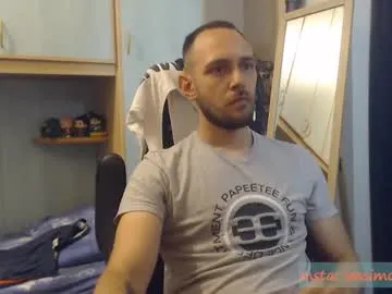 maevebanks – webcam model profile photo Image 4