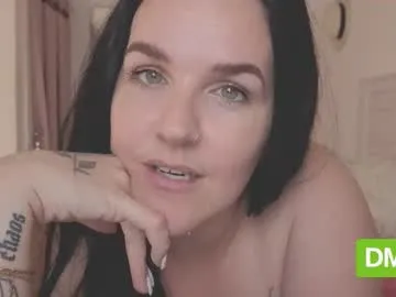 BigTitBlondeUK – webcam model profile photo Image 16