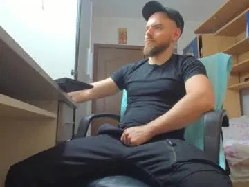 AntonioWest – webcam model profile photo Image 17