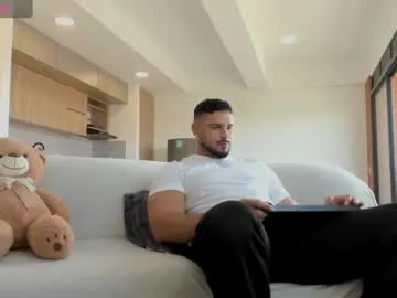 hijin_ – webcam model profile photo Image 13