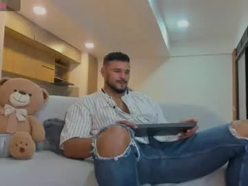 hijin_ – webcam model profile photo Image 16