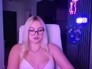 victoriaqueen2 – webcam model profile photo Image 9