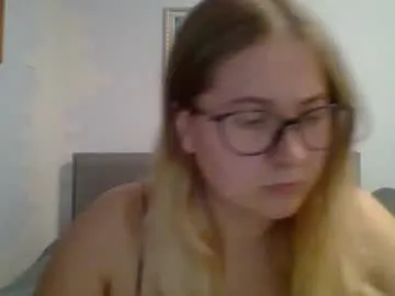 British_EmJess – webcam model profile photo Image 3