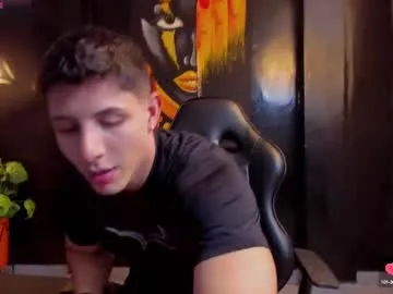 NoahCollins – webcam model profile photo Image 12