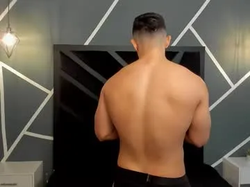 NoahCollins – webcam model profile photo Image 9