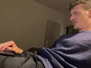 SashaVaughn – webcam model profile photo Image 11