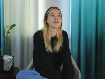 NINA-RICCI – webcam model profile photo Image 4