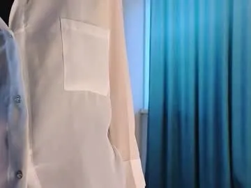 NINA-RICCI – webcam model profile photo Image 5