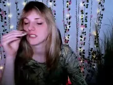 MainPleasure – webcam model profile photo Image 14