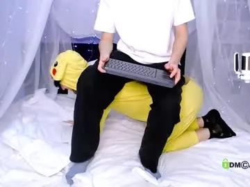 reeves_bae – webcam model profile photo Image 8