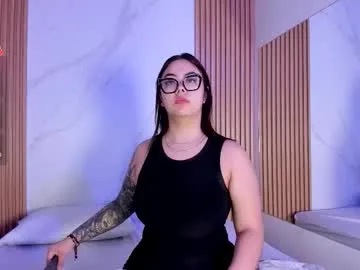 EmilyLeah – webcam model profile photo Image 18