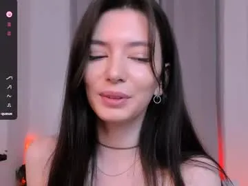 FFFFF234 – webcam model profile photo Image 15