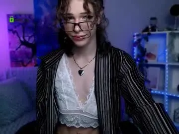 LoraDevine – webcam model profile photo Image 2