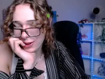 LoraDevine – webcam model profile photo Image 4