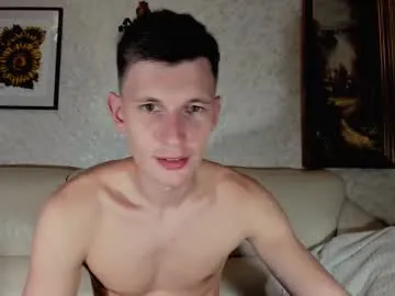 AntonioWest – webcam model profile photo Image 11