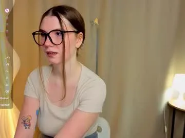 AmeliaBlond – webcam model profile photo Image 4