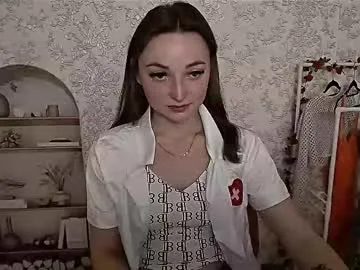 Mellica – webcam model profile photo Image 11