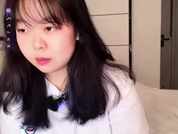 British_EmJess – webcam model profile photo Image 13