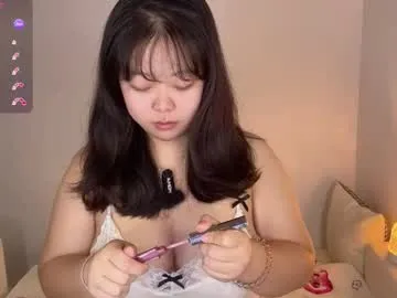 British_EmJess – webcam model profile photo Image 15