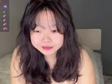 British_EmJess – webcam model profile photo Image 19