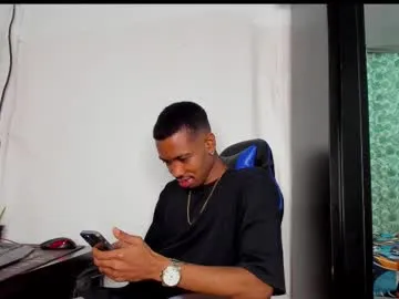 SusyBlair – webcam model profile photo Image 12