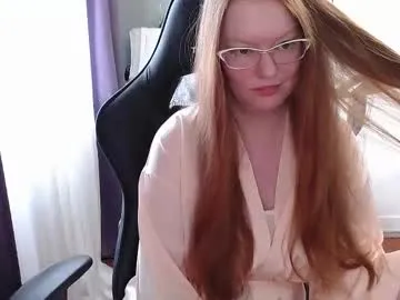 Libely – webcam model profile photo Image 3