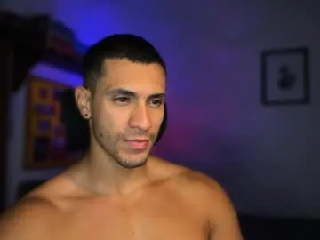 evan_white_ – webcam model profile photo Image 12