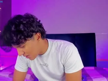 kinkyhousexxx – webcam model profile photo Image 13