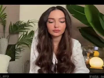 liliaah – webcam model profile photo