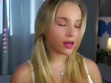 lipswithsmileonthem Image 12