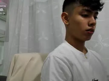 enjohnny – webcam model profile photo Image 17