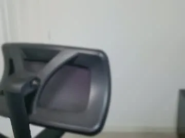 Libely – webcam model profile photo Image 8