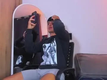 blondeangel_4u2 – webcam model profile photo Image 4