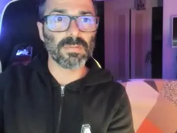 British_EmJess – webcam model profile photo Image 10