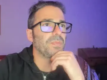 British_EmJess – webcam model profile photo Image 13