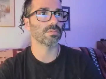 British_EmJess – webcam model profile photo Image 16