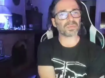 British_EmJess – webcam model profile photo Image 2