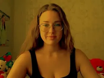 blondeangel_4u2 – webcam model profile photo Image 11