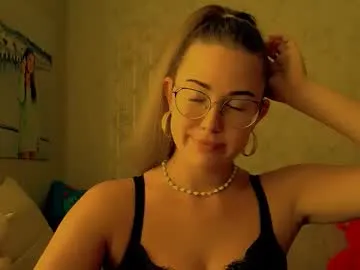 blondeangel_4u2 – webcam model profile photo Image 4