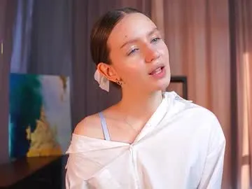 SashaVaughn – webcam model profile photo Image 14